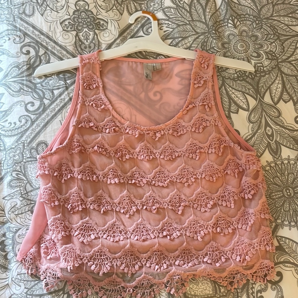 Size small slightly cropped tank